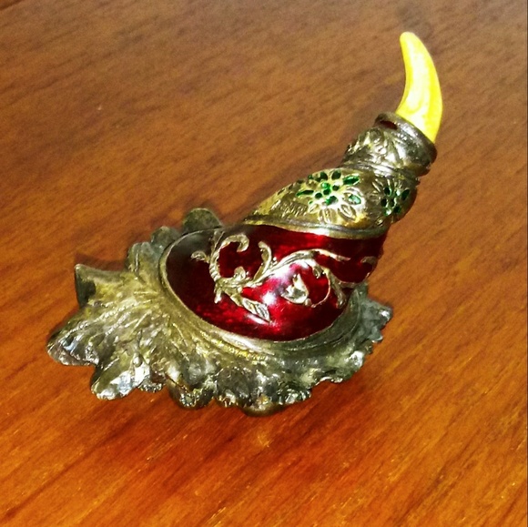 A Cornucopia Keeps the evil eye away